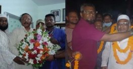 যুবদল নেতাকে মালা পরিয়ে রাজশাহী অ্যাসোসিয়েশনের দোকান দখল