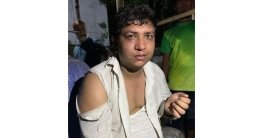 রাজশাহীতে সাবেক ছাত্রলীগ নেতাকে গণধোলাইয়ের পর পুলিশের হাতে সোপর্দ