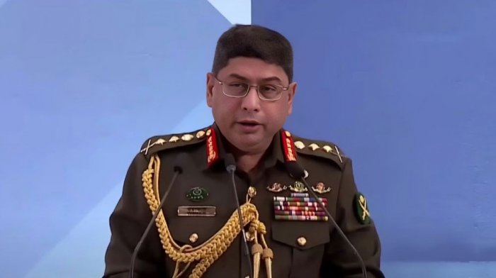 সেনাবাহিনী প্রধান জেনারেল ওয়াকার-উজ-জামান- আমার রাজশাহী সেনাবাহিনী প্রধান জেনারেল ওয়াকার-উজ-জামান- আমার রাজশাহী